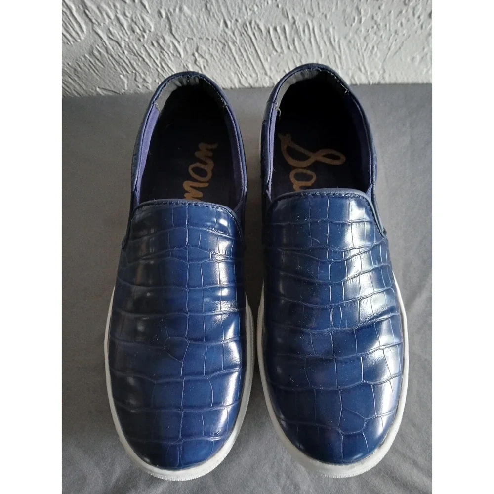 Women's Sam Edelman Lacey Blue  Alligator Pattern Slip On Sneakers Size 7.5M US